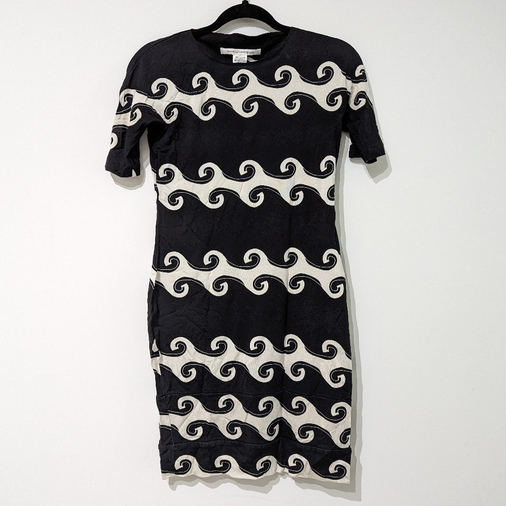 DVF a-line 100% silk waves dress